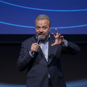 Hal Cruttenden